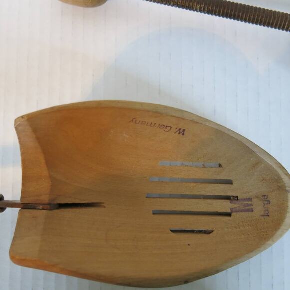 VINTAGE Shoe Trees Stretcher Pair Men's Wood Metal Size Large West Germany - Picture 4 of 13